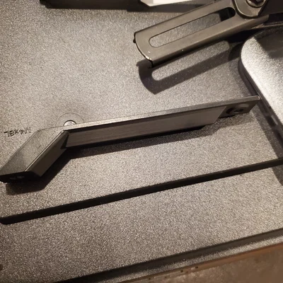 Tay gắn máy chiếu