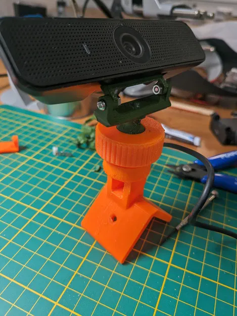 Giá đỡ Logitech C925e cho bàn Ikea Lack - Image 1