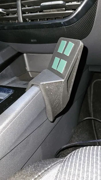 Giá đỡ điện thoại gắn taplo Skoda Octavia - Image 1