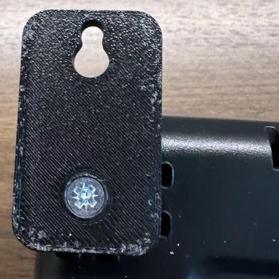 Giá đỡ tường đơn giản cho sạc Makita DC18SH