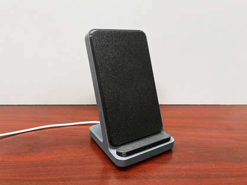 Đế Sạc MagSafe Cho iPhone Dựa Theo Đế Sạc Nomad Base Station - Image 1