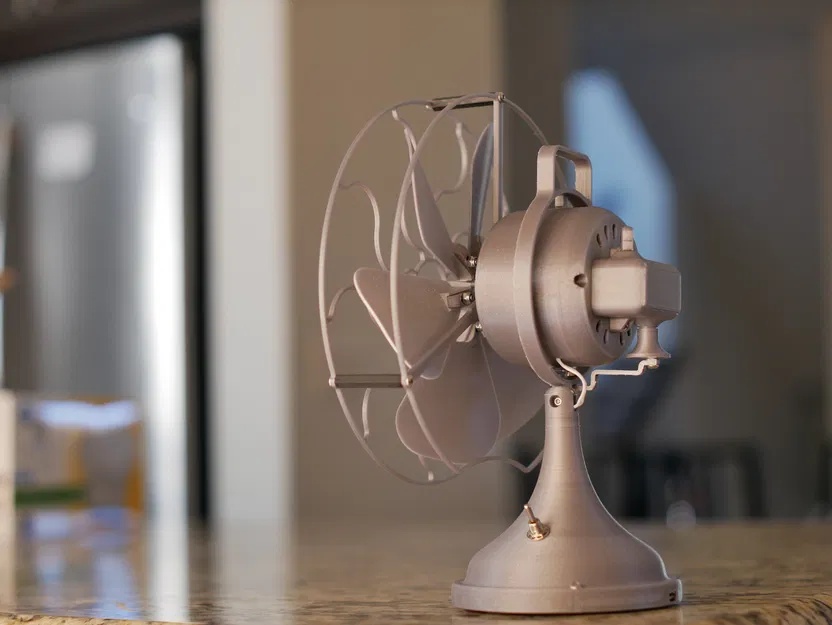 Quạt bàn đảo chiều kiểu cổ điển - Phiên bản Redux - Image 3