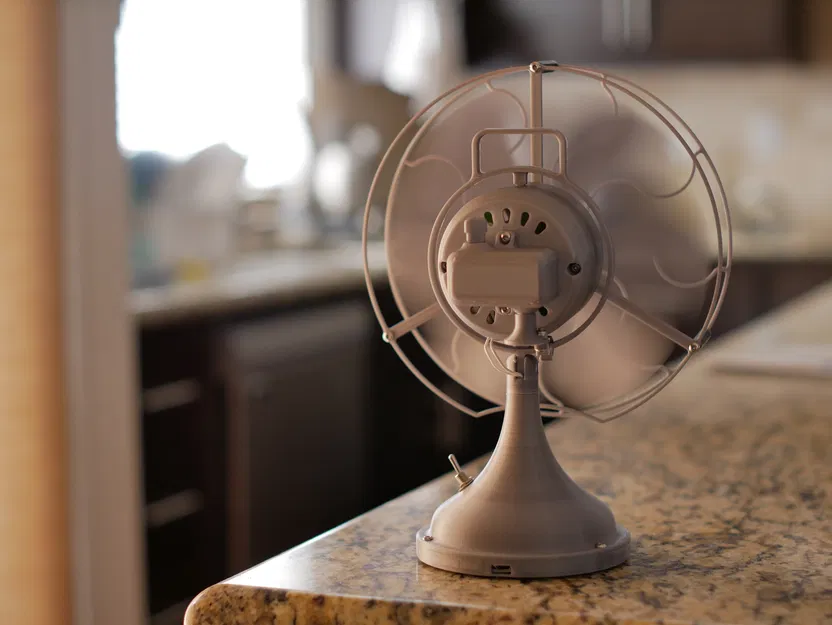 Quạt bàn đảo chiều kiểu cổ điển - Phiên bản Redux - Image 9