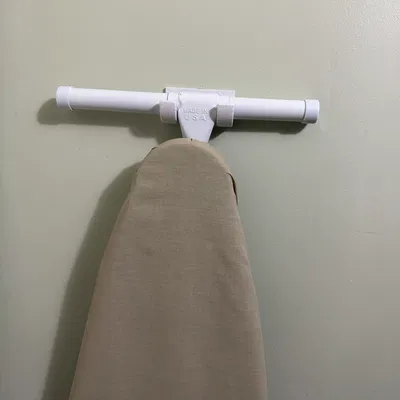 Móc Treo Bàn Ủi