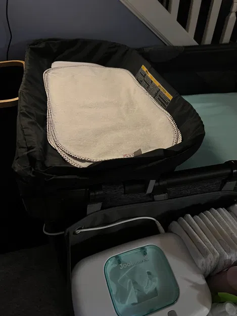 Chân đỡ Nôi cũi em bé - Image 2