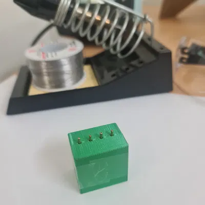 Khuôn giữ chân linh kiện cho PCB