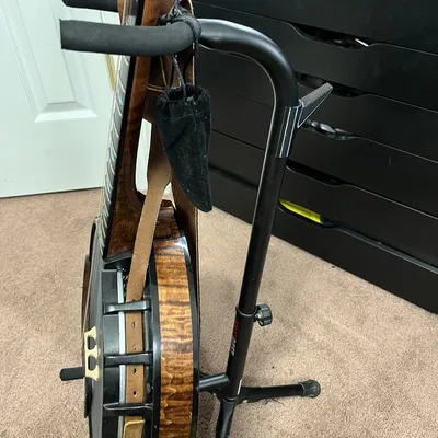 Móc Treo Khăn Cho Chân Đàn Guitar