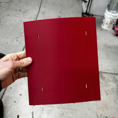 Kệ biển cong 8.5"x11" - Dùng dây rút gắn cây