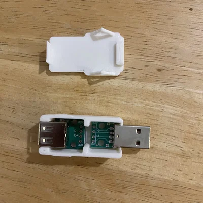 Vỏ ốp cách ly USB