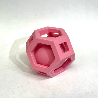 Khối đa diện không tưởng với quả bóng bên trong