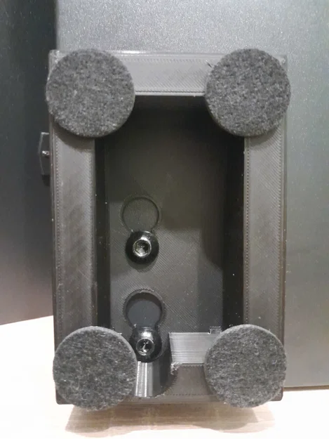 Chân đế cách tủ rack GetFort - Image 1