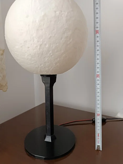 Đèn Mặt Trăng Lithophane Thiết Kế Cong Cao 20cm - Image 1