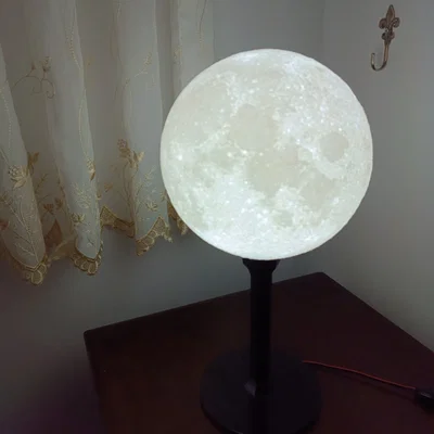 Đèn Mặt Trăng Lithophane Thiết Kế Cong Cao 20cm