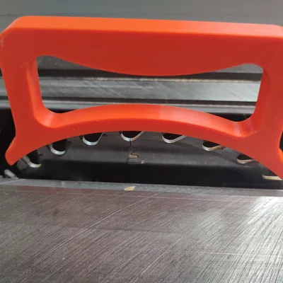 Kẹp Giữ Lưỡi Cưa Bàn Để Thay Lưỡi