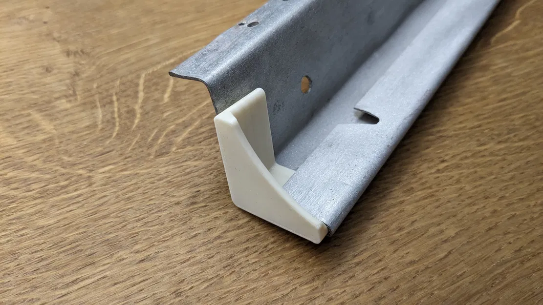 Góc Cao Su Trụ B/C Land Rover 332215 - Image 1