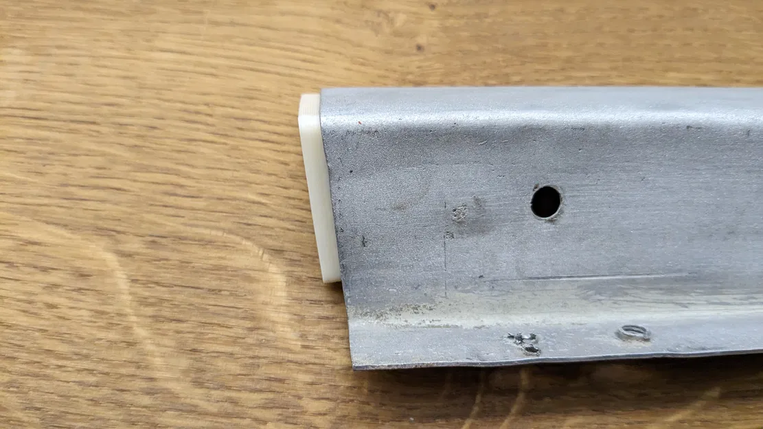 Góc Cao Su Trụ B/C Land Rover 332215 - Image 2