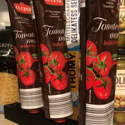 Kệ Giữ Tuýp Thuốc / Tube Holder