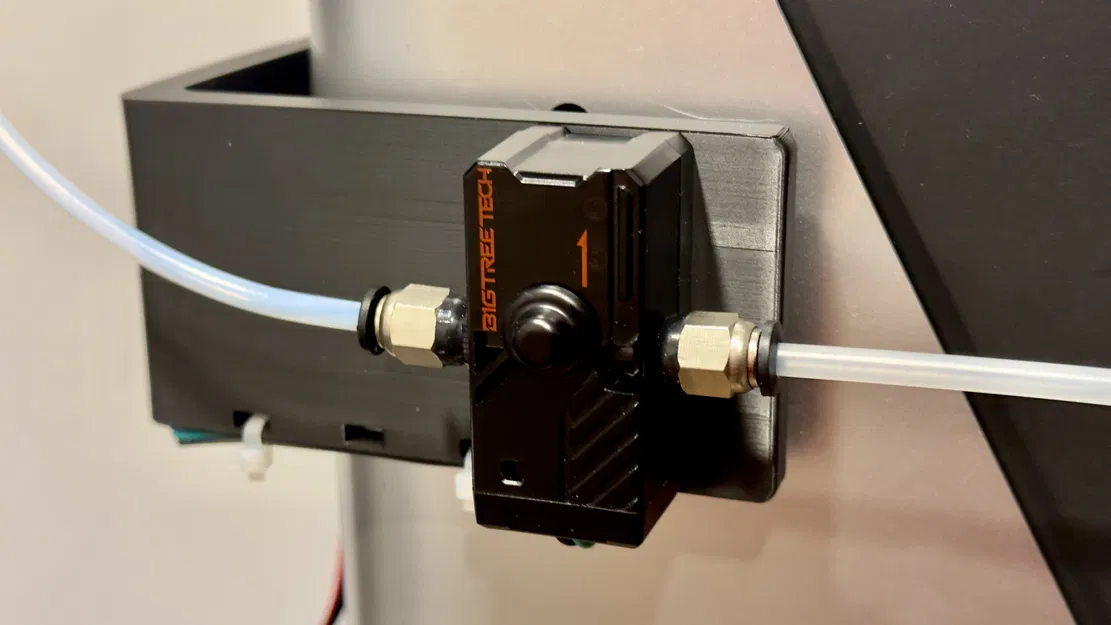 Qidi X-Max3 - Giá đỡ Cảm biến Hết Chỉ Thông Minh BTT V2 - Image 1