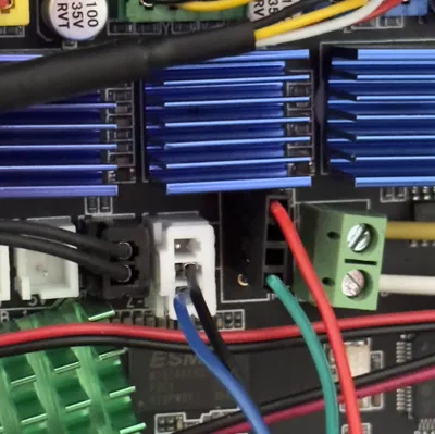 Qidi X-Max3 - Giá đỡ Cảm biến Hết Chỉ Thông Minh BTT V2