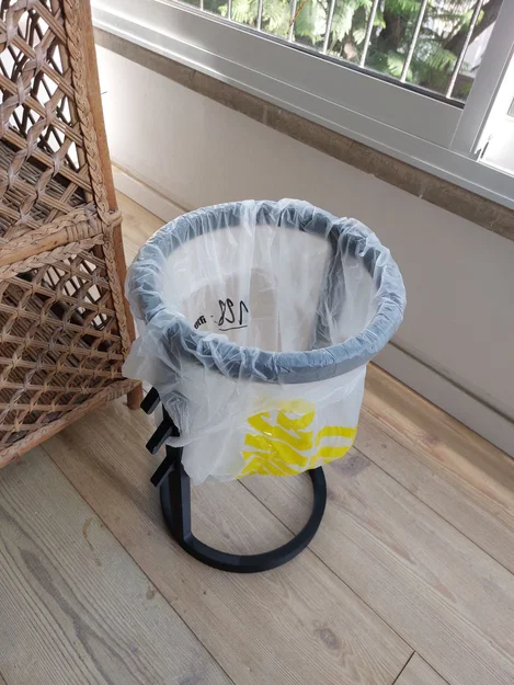 Chân cắm túi rác - Image 1