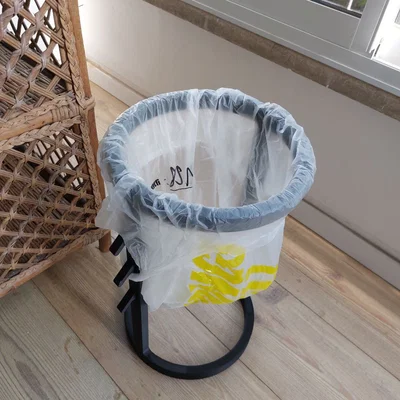 Chân cắm túi rác