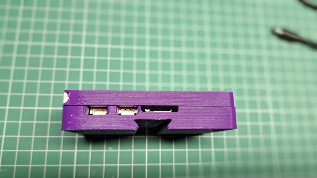 Đế Gương và Cổng Mở cho Vỏ "Màn Hình ESP32 Gắn Tường (CYD) Có Chỗ Cắm Bút" - Image 6