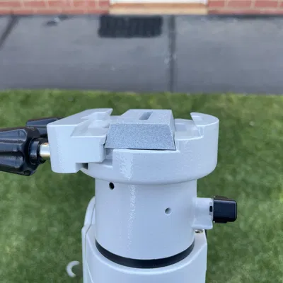 Giá Gắn Máy Ảnh Đuôi Én Cho Kính Thiên Văn