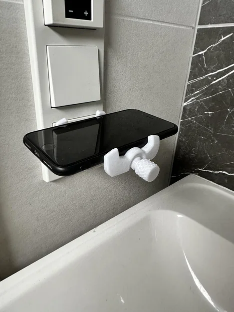 Kẹp/Giá đỡ điện thoại cho củ sạc iPhone - Image 1