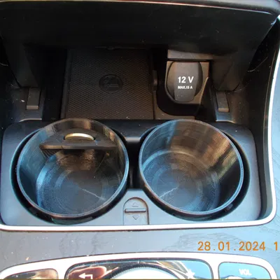 Cốc đựng ly cho Mercedes W205; W213; X253