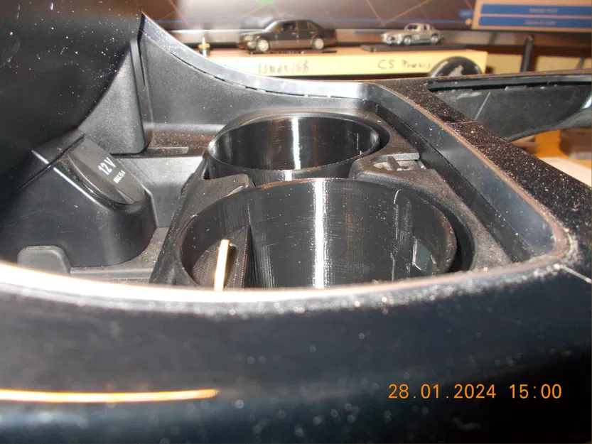 Cốc đựng ly cho Mercedes W205; W213; X253 - Image 3