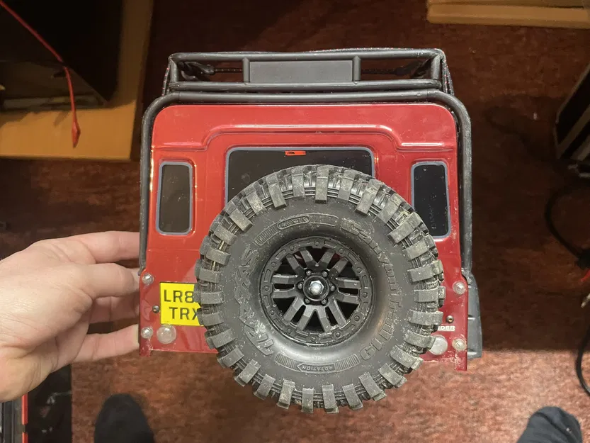 Giá Đỡ Lốp Dự Phòng Traxxas TRX4 Defender Được Thiết Kế Lại - Image 3