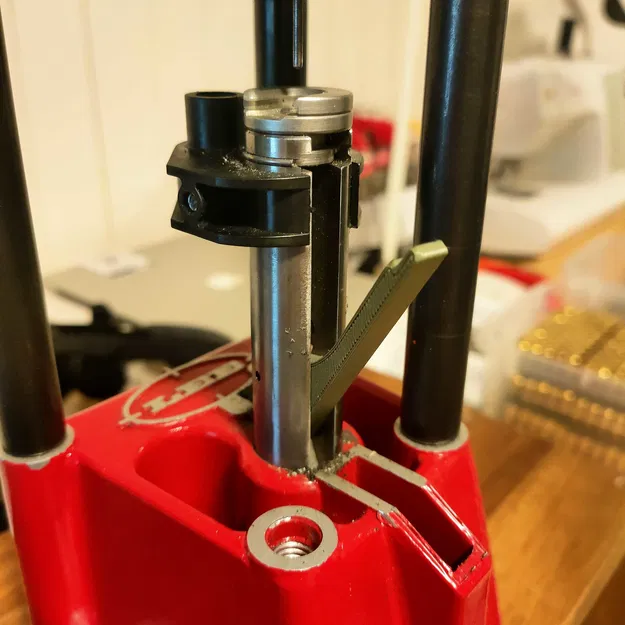 Bộ phận dẫn vỏ đạn cho bàn máy xoay Lee (không kẹt vỏ đạn) - Image 3