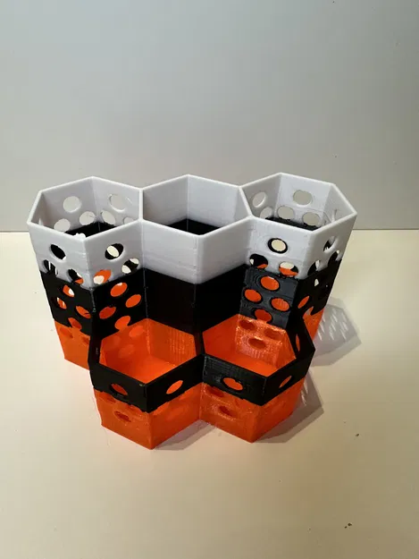 Chỗ Cắm Bút Nhỏ - Image 1