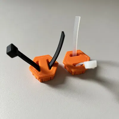 Chèn Dây Rút "Khủng" Cho Honeycomb Storage Wall (HSW)