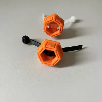 Chèn Dây Rút "Khủng" Cho Honeycomb Storage Wall (HSW)