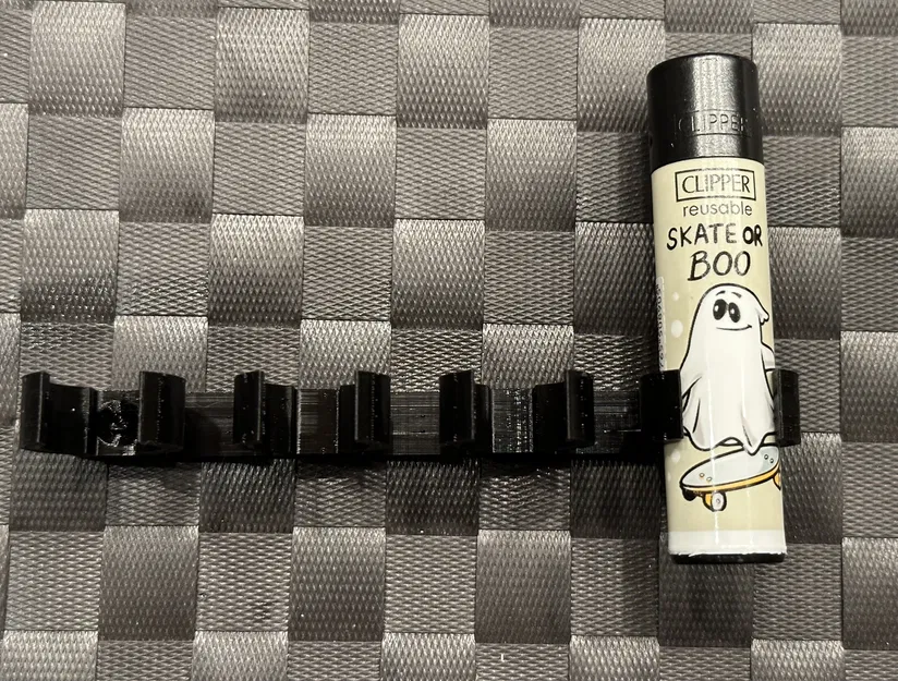 Giá Treo Bật Lửa Clipper - Image 2