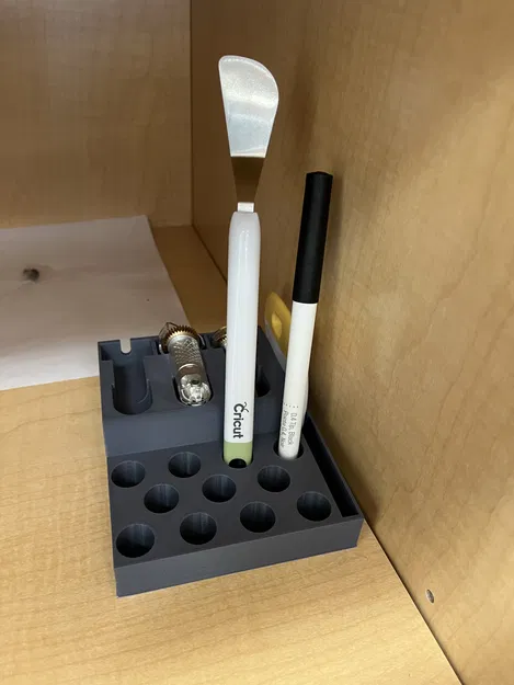 Kệ Đựng Dụng Cụ Máy Cricut - Image 1