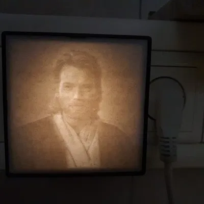 Đèn ngủ Obi Wan - IKEA MÖRKRÄDD - ảnh khắc họa