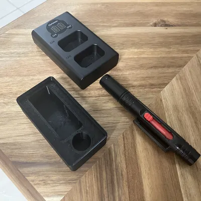 [Gridfinity 2x1] Hộp đựng Sạc ON-FW50 & Bút lau Lens