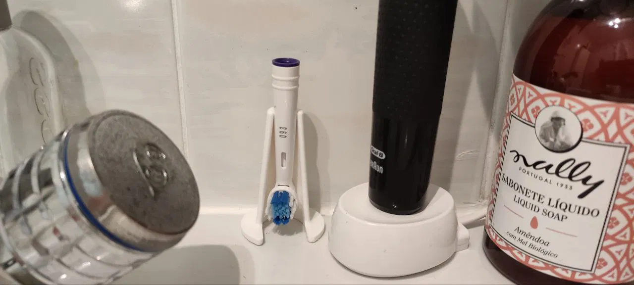 Giá Đỡ Bàn Chải Oral B - Image 1