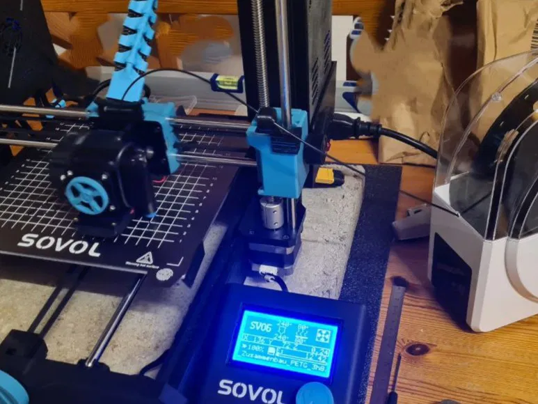 Dẫn dây sợi nhựa gắn trục Z Sovol SV06 cho hộp chống ẩm/giá đỡ cuộn dây - Image 3