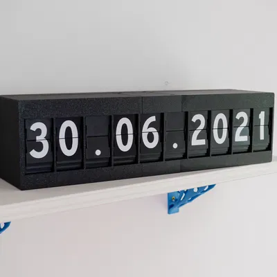 Màn hình Split-Flap In 3D Hoàn Toàn