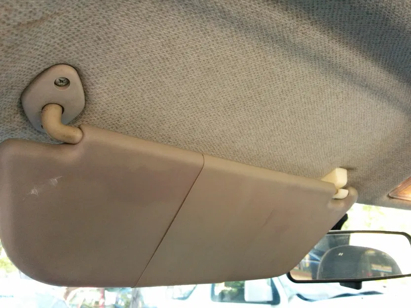 Móc Giữ Tấm Che Nắng Xe Opel (Vauxhall) Corsa B - Image 3