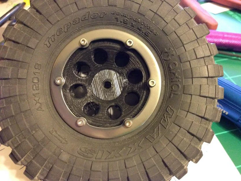 Bánh xe Beadlock 8 lỗ 1.9 cho SCX10 - Image 1