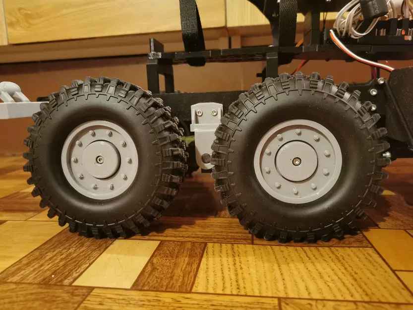 Mô hình MLModel Bánh Xe Tatra - Image 2