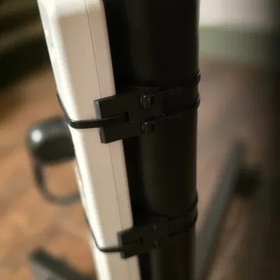 Giá Treo Ổ Cắm Điện Dùng Dây Rút Nhựa