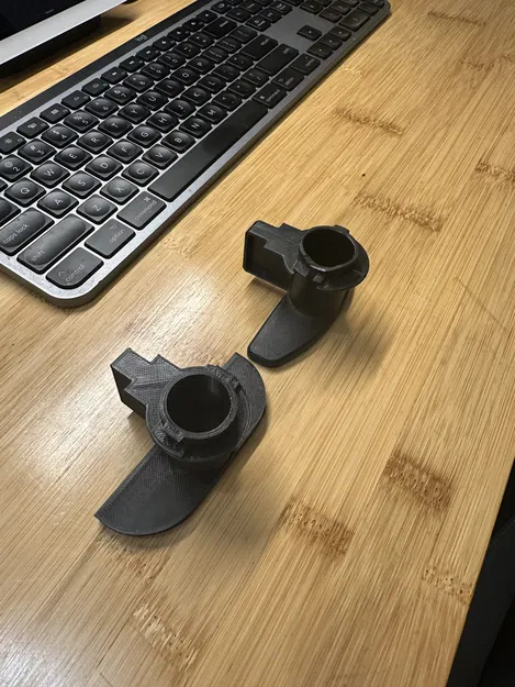 Phần Giữ Dây Máy Hút Bụi Bissell - Image 1