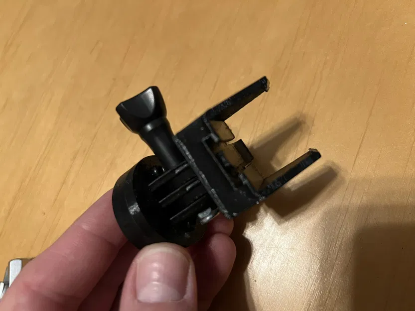 Pat Gắn Đèn Pin Fenix BC26R Cho Đế Garmin - Image 6