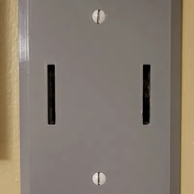 Hộp Đựng Tiện Lợi và Giá Treo Remote