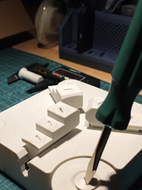 Mô hình Máy kẹp 3 chấu chức năng - Image 1